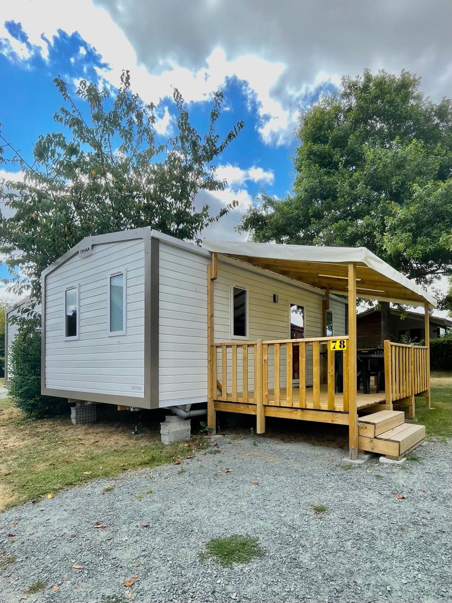 Camping Le Rouge Gorge **** 10' Puy Du Fou Saint-Laurent-sur-Sèvre Exterior foto