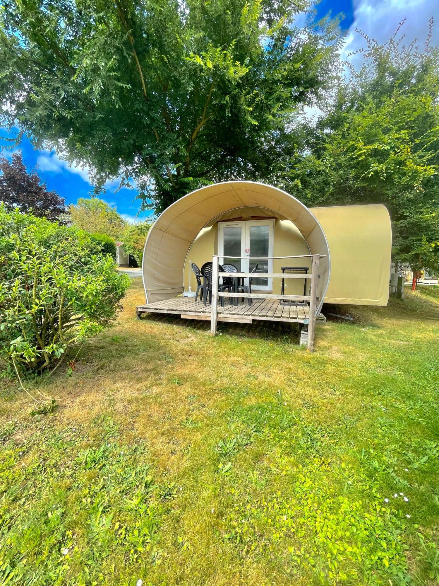 Camping Le Rouge Gorge **** 10' Puy Du Fou Saint-Laurent-sur-Sèvre Exterior foto